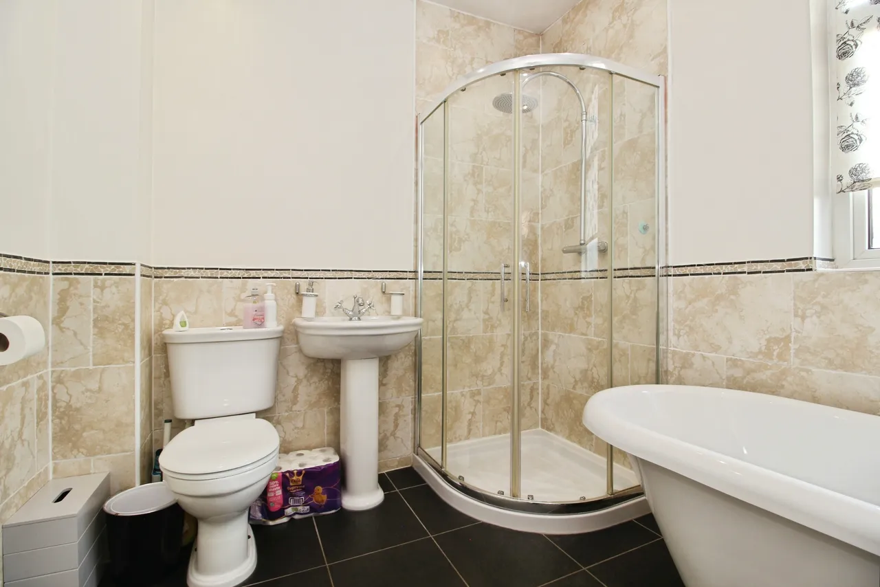 Barleyhill Road, Leeds, LS25, photo 16