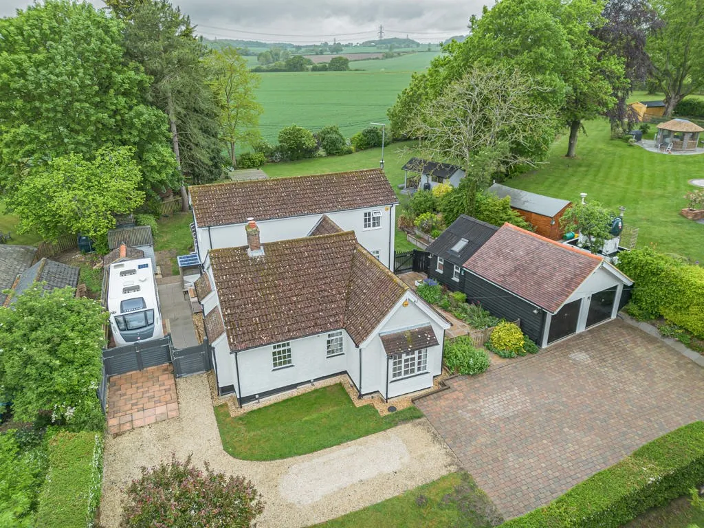 4 bed house for sale, Apple Cottage, Pump Hill, SG9