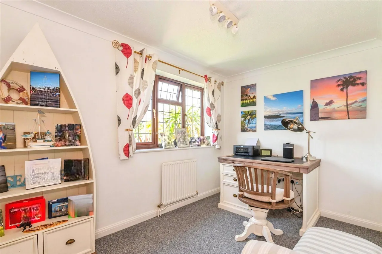 Buckland, Shoeburyness, Southend-on-Sea, Essex, SS3, photo 12