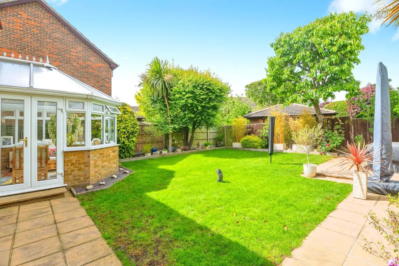 Buckland, Shoeburyness, Southend-on-Sea, Essex, SS3, photo 22