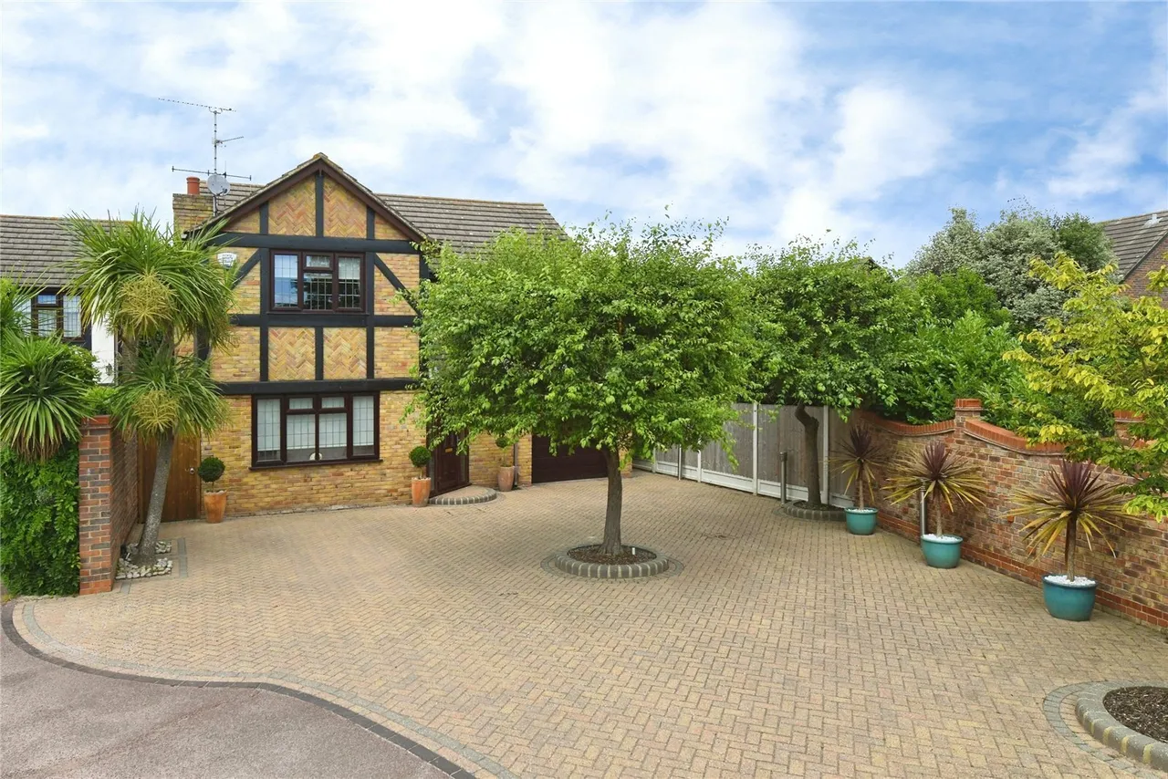 Buckland, Shoeburyness, Southend-on-Sea, Essex, SS3, photo 24