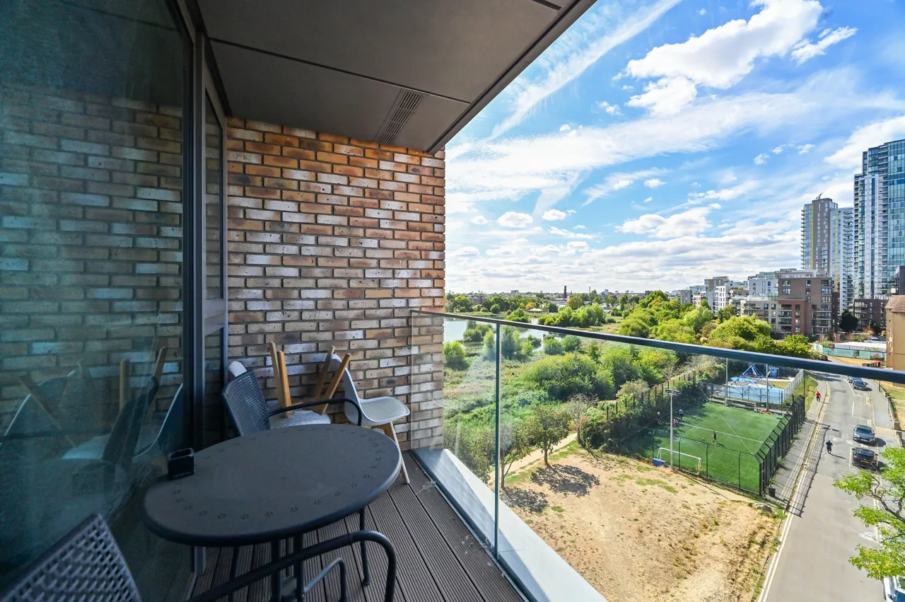 Flat 34, Theshoreline Building, 42 Newnton Close, London, photo 3