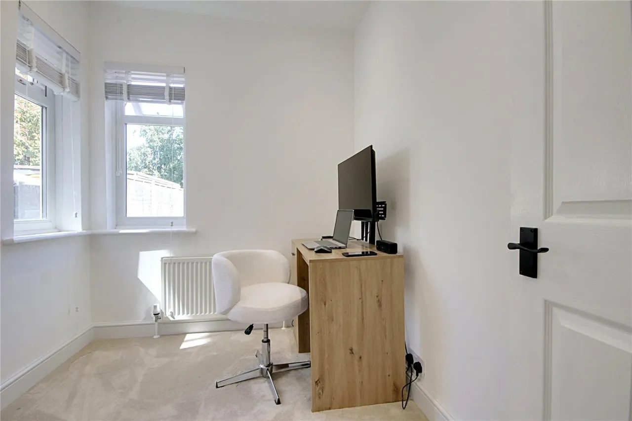 Osborne Road, Enfield, photo 10