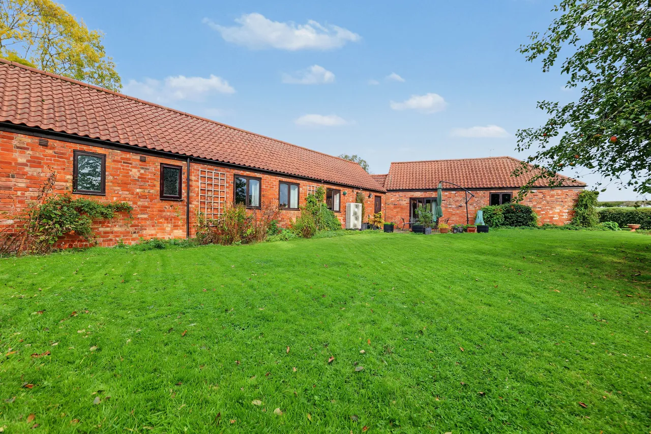 Sutton Lane, Dingley, LE16, photo 20