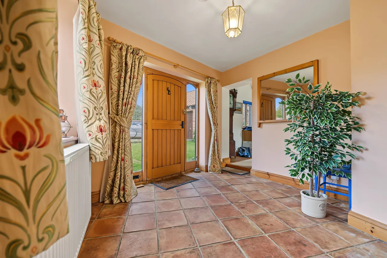Sutton Lane, Dingley, LE16, photo 10
