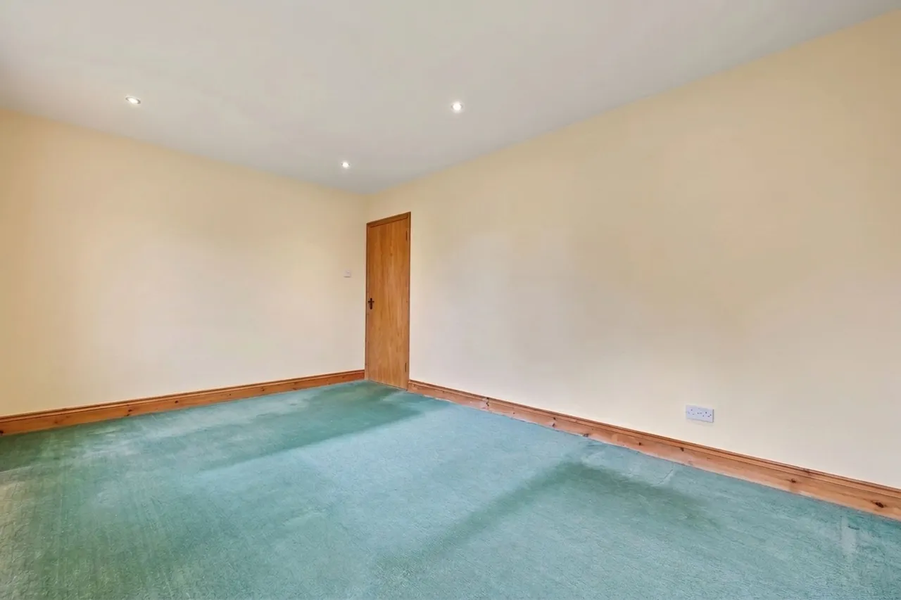 Sutton Lane, Dingley, LE16, photo 15