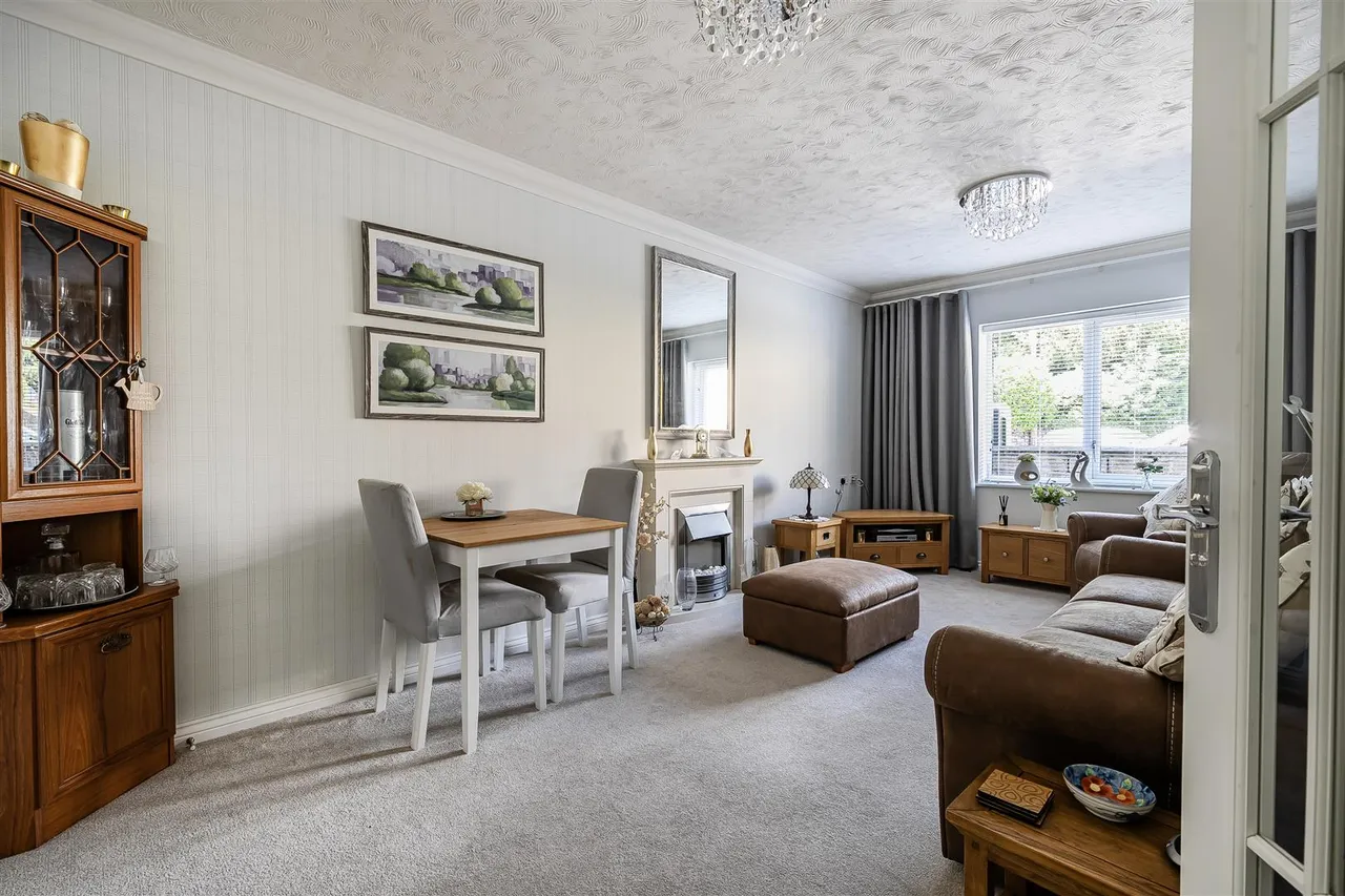 Gloucester Road, Malmesbury, SN16, photo 2