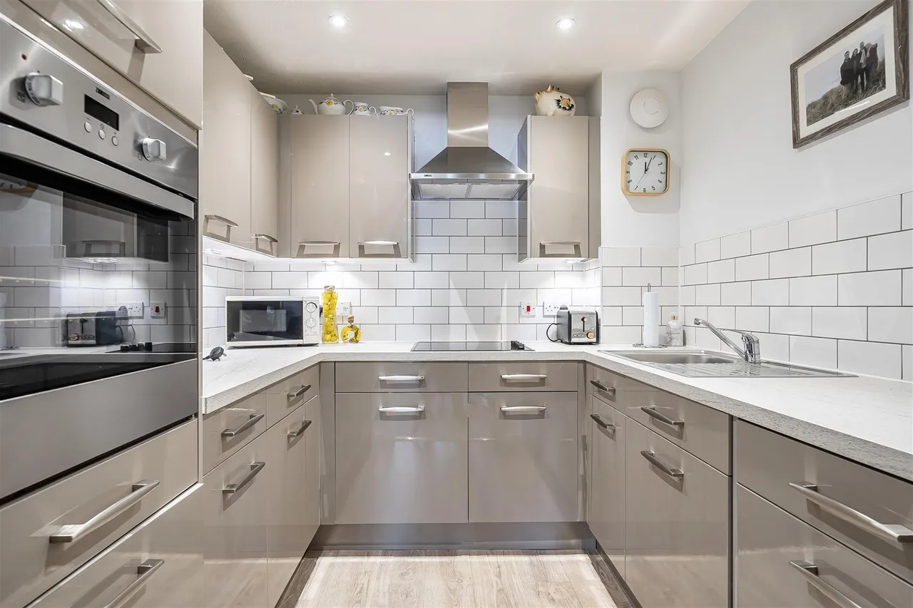 Gloucester Road, Malmesbury, SN16, photo 5