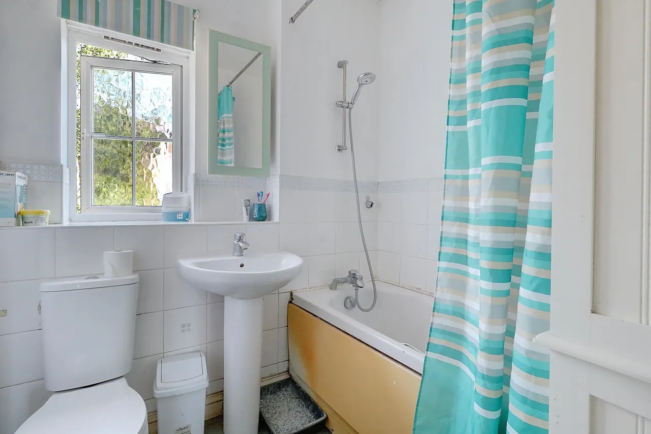 Ellworthy Court, Frome, BA11, photo 7