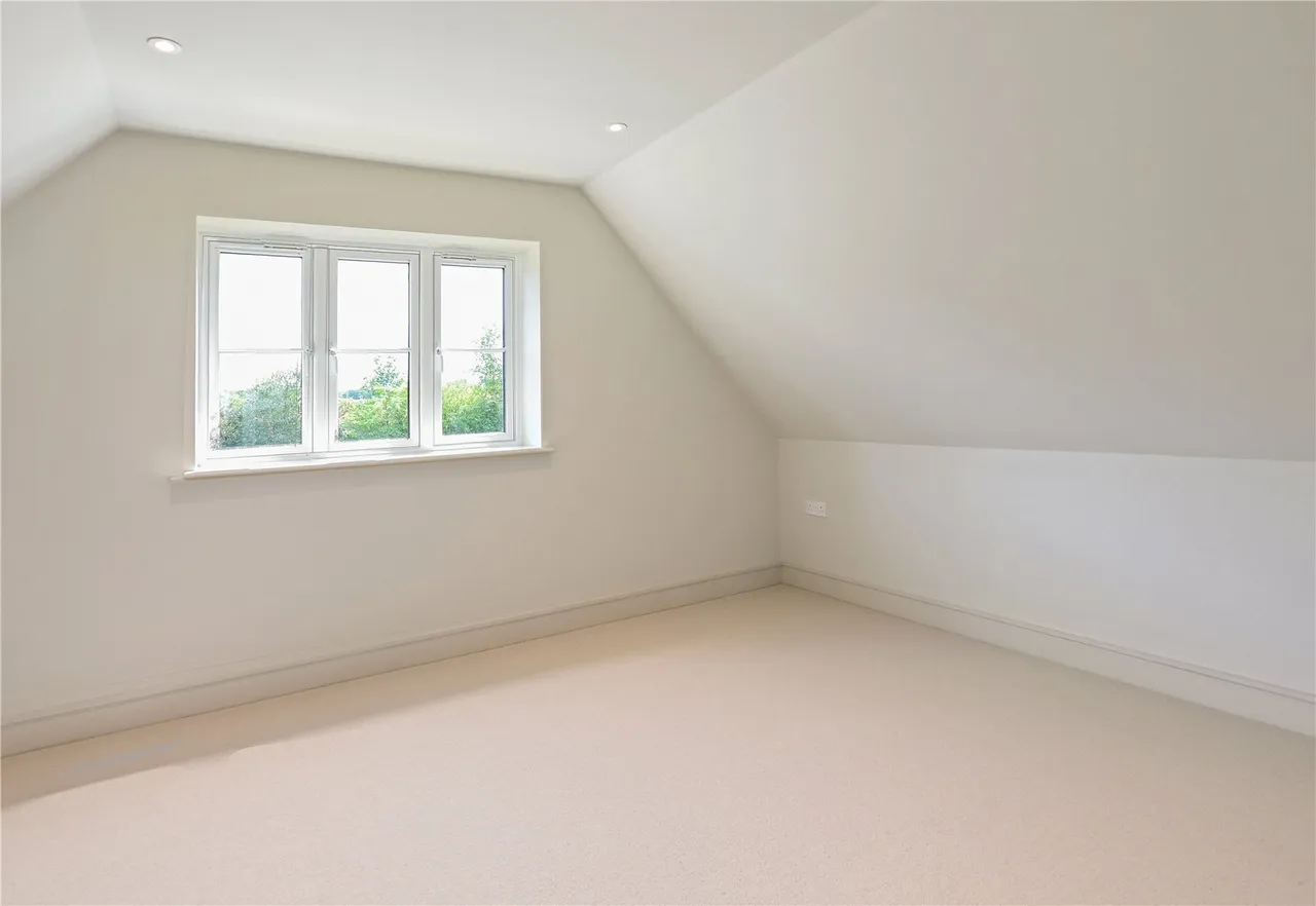 Elm Hill, Normandy, Guildford, Surrey, GU3 2JA, photo 9