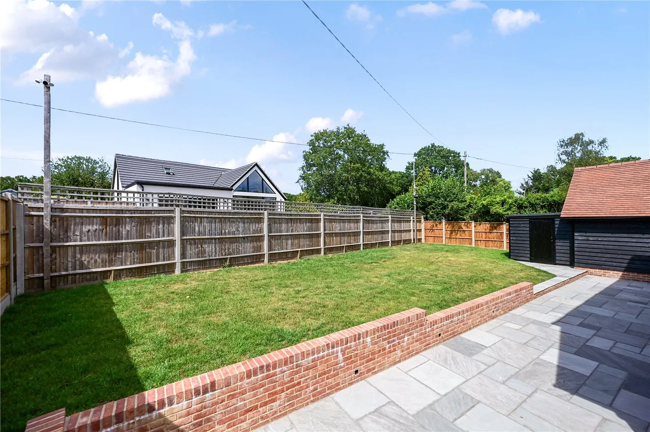 Elm Hill, Normandy, Guildford, Surrey, GU3 2JA, photo 18