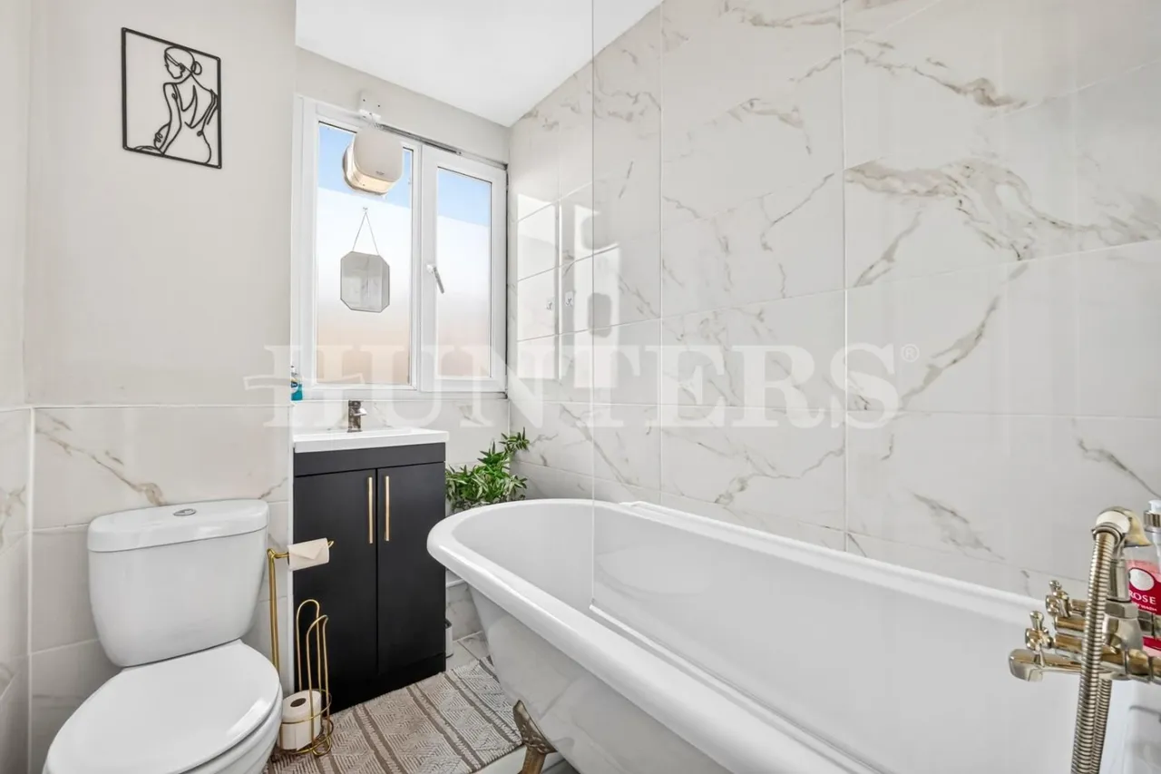 Broad Lane, London, N15, photo 8