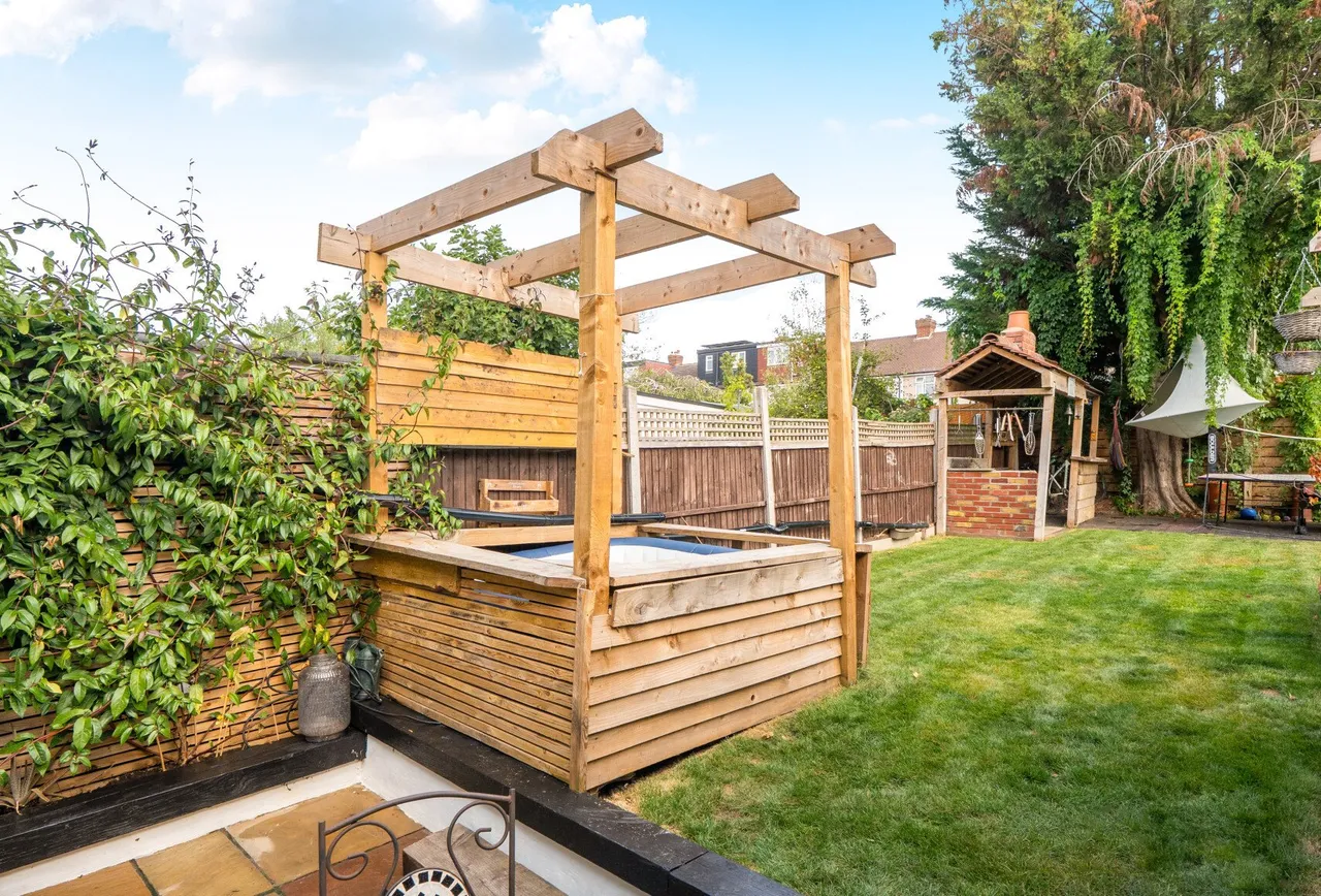 Carlingford Road, Morden, SM4 4NY, photo 7