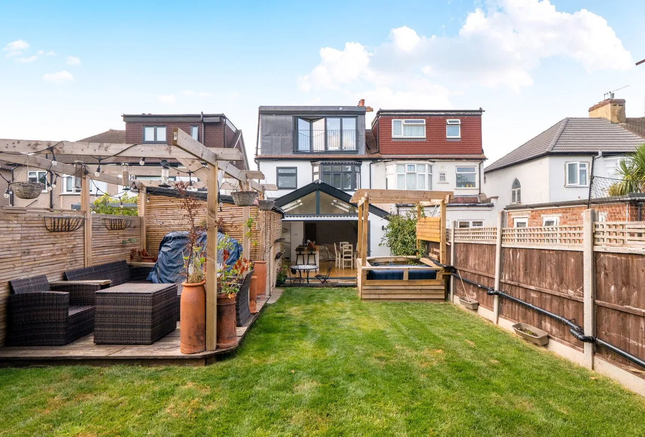 Carlingford Road, Morden, SM4 4NY, photo 6