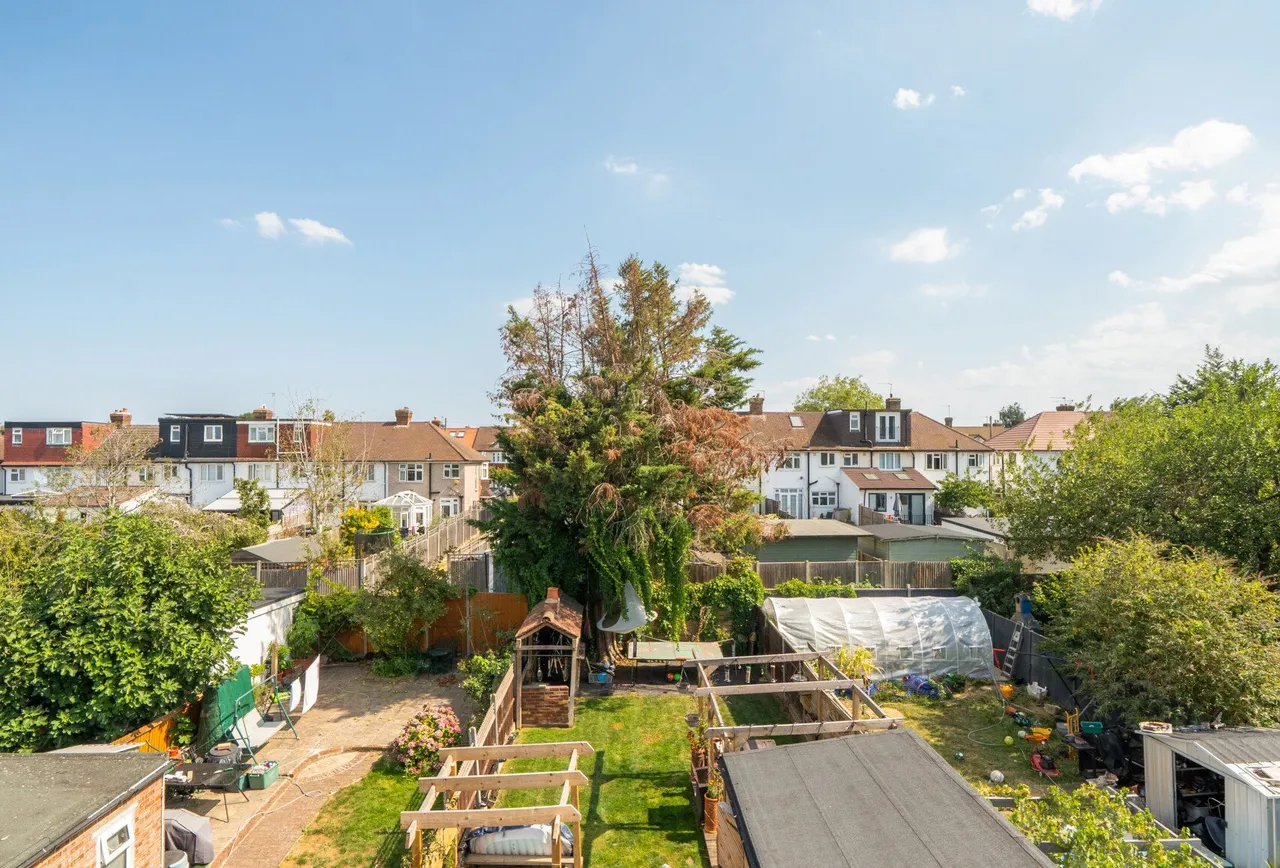Carlingford Road, Morden, SM4 4NY, photo 15