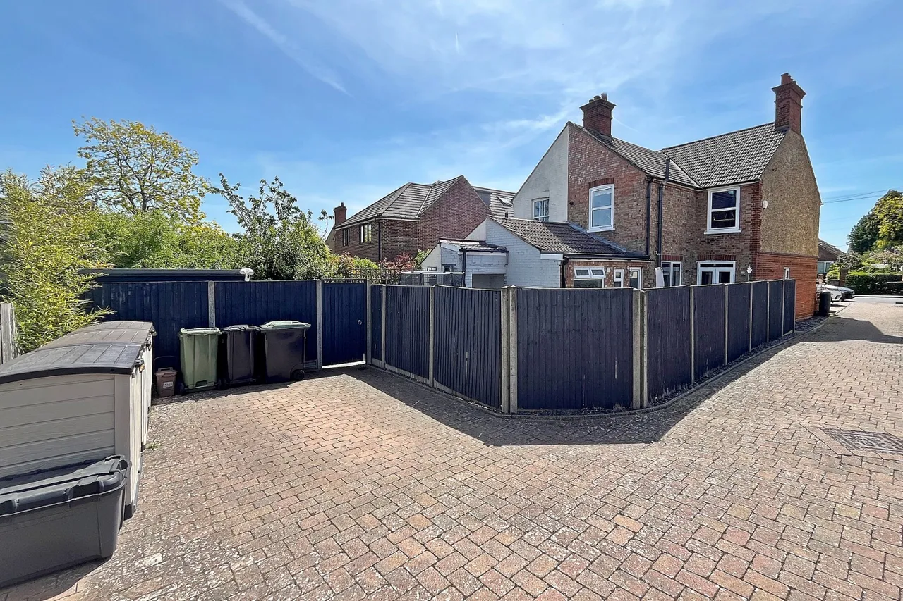 Kings Road, Flitwick, photo 18
