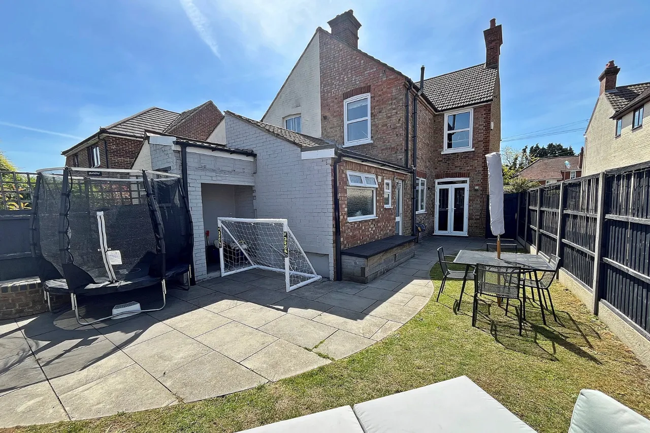Kings Road, Flitwick, photo 16