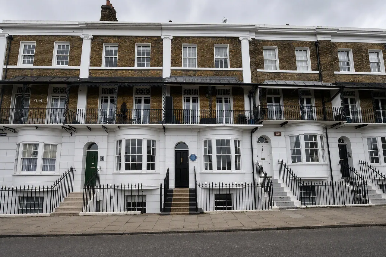 2 bed flat to rent, Royal Road, Ramsgate, CT11