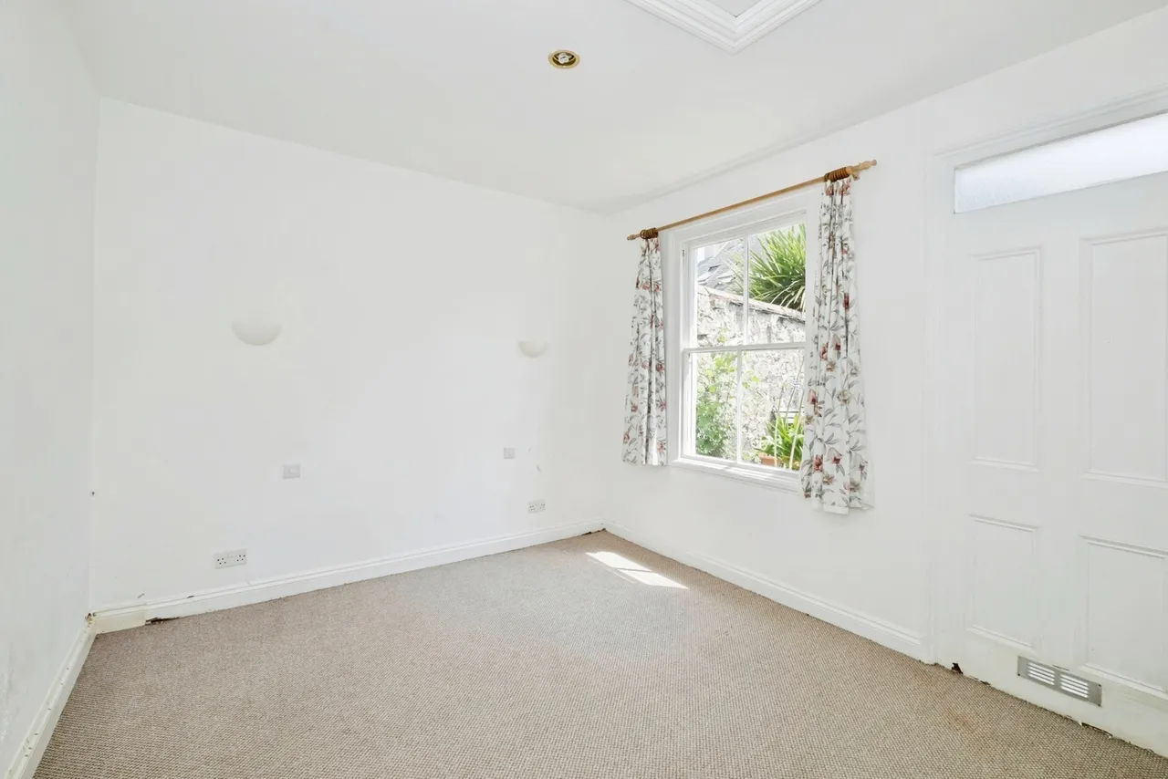 Alverton Terrace, Penzance, TR18, photo 11