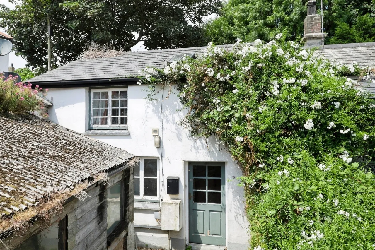 2 bed house for sale, Alverton Terrace, Penzance, TR18