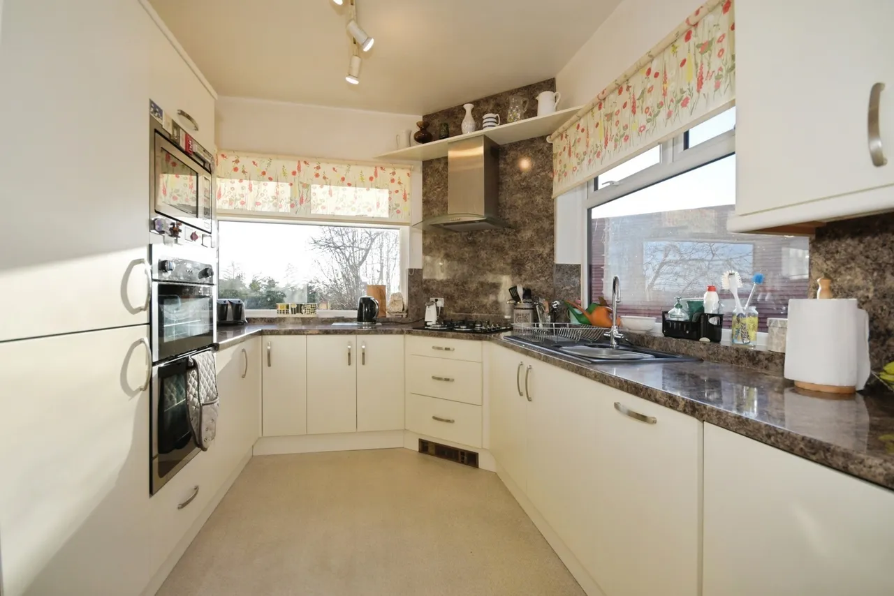 Chapeltown Road, Ecclesfield, Sheffield, S35, photo 3