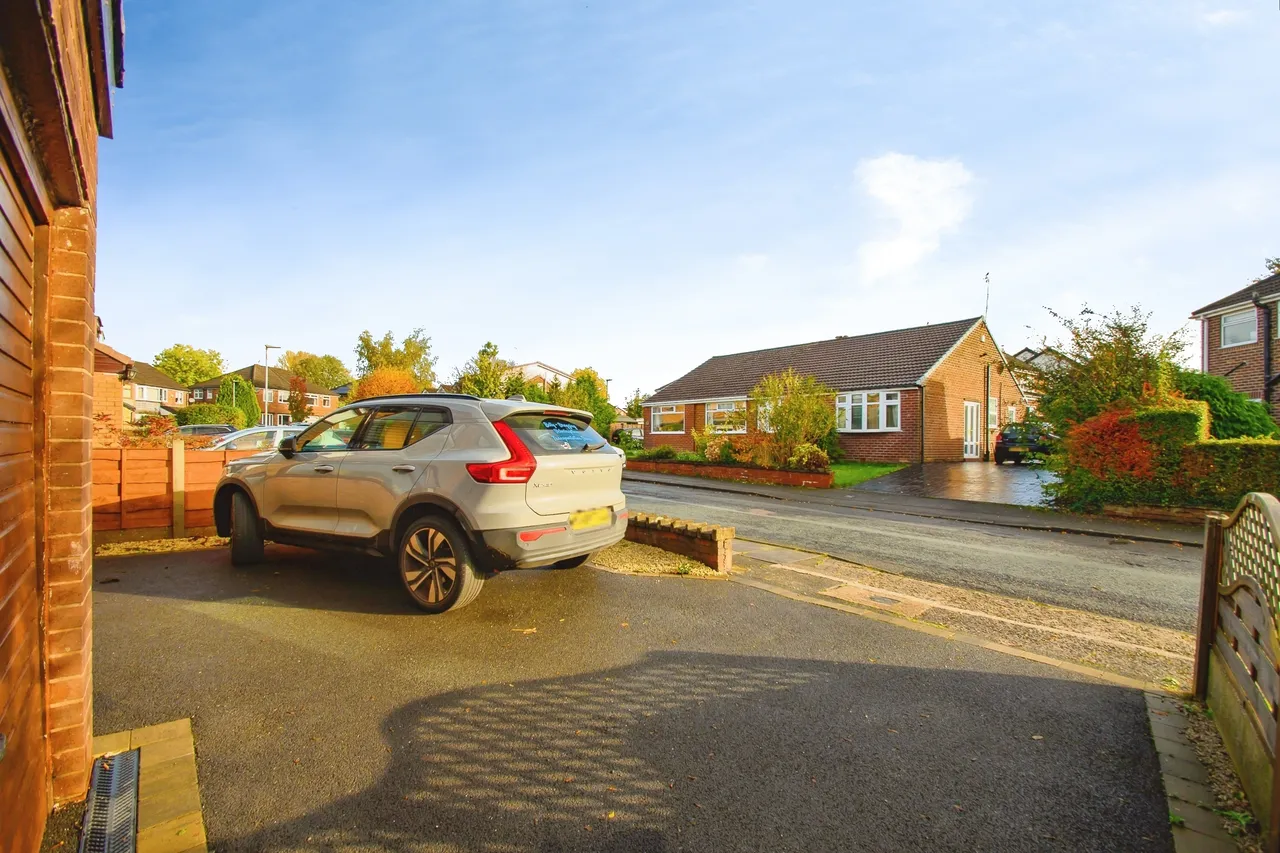 Brookside Crescent, Bury, BL8, photo 33