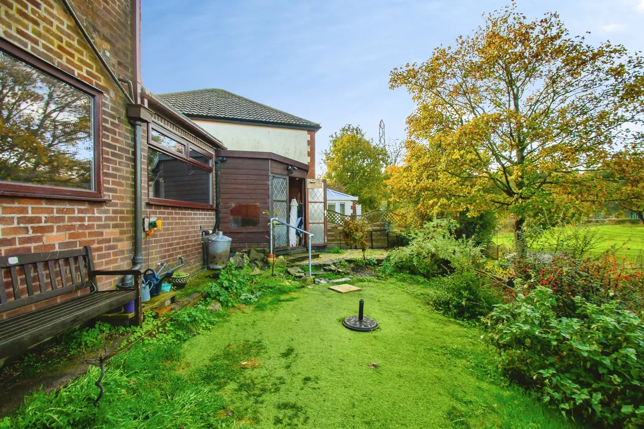 Brookside Crescent, Bury, BL8, photo 19