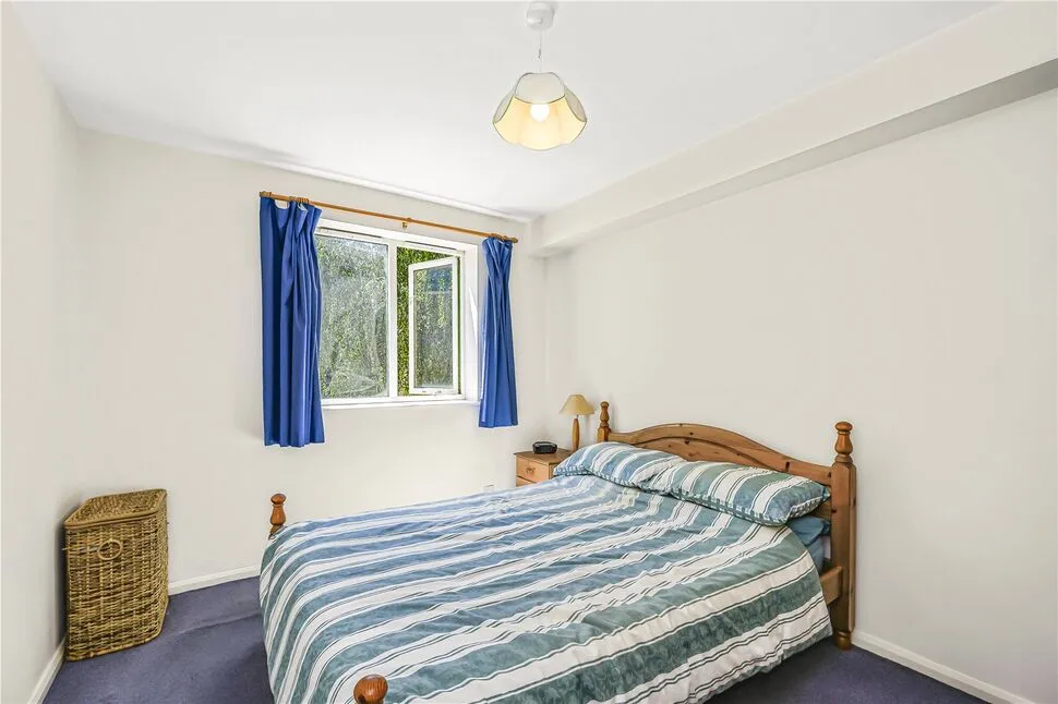 Chantress Close, Dagenham, RM10, photo 4