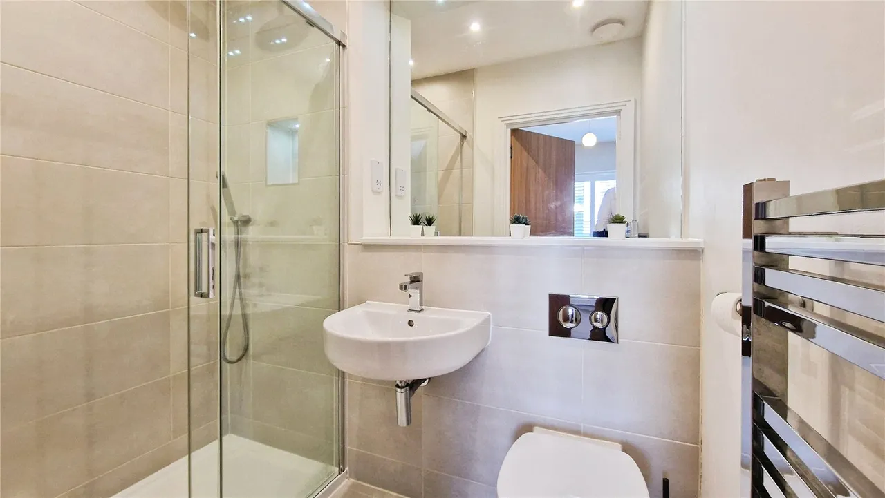 London Road, Binfield, Bracknell, Berkshire, RG42 4FH, photo 4