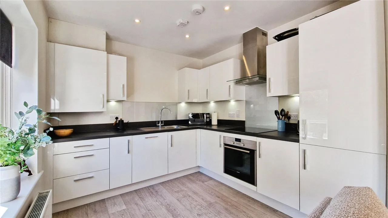 London Road, Binfield, Bracknell, Berkshire, RG42 4FH, photo 12