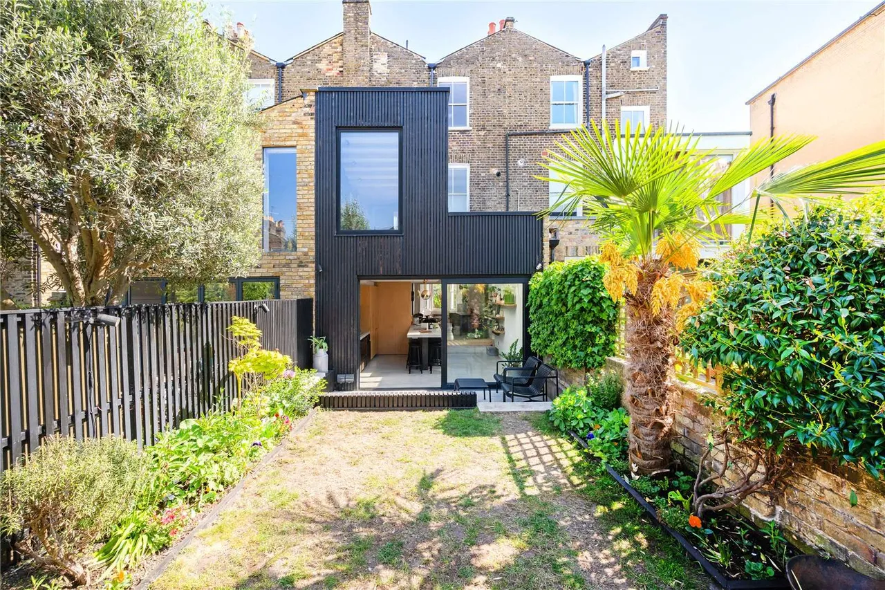 Queen Anne Road, London, E9, photo 6