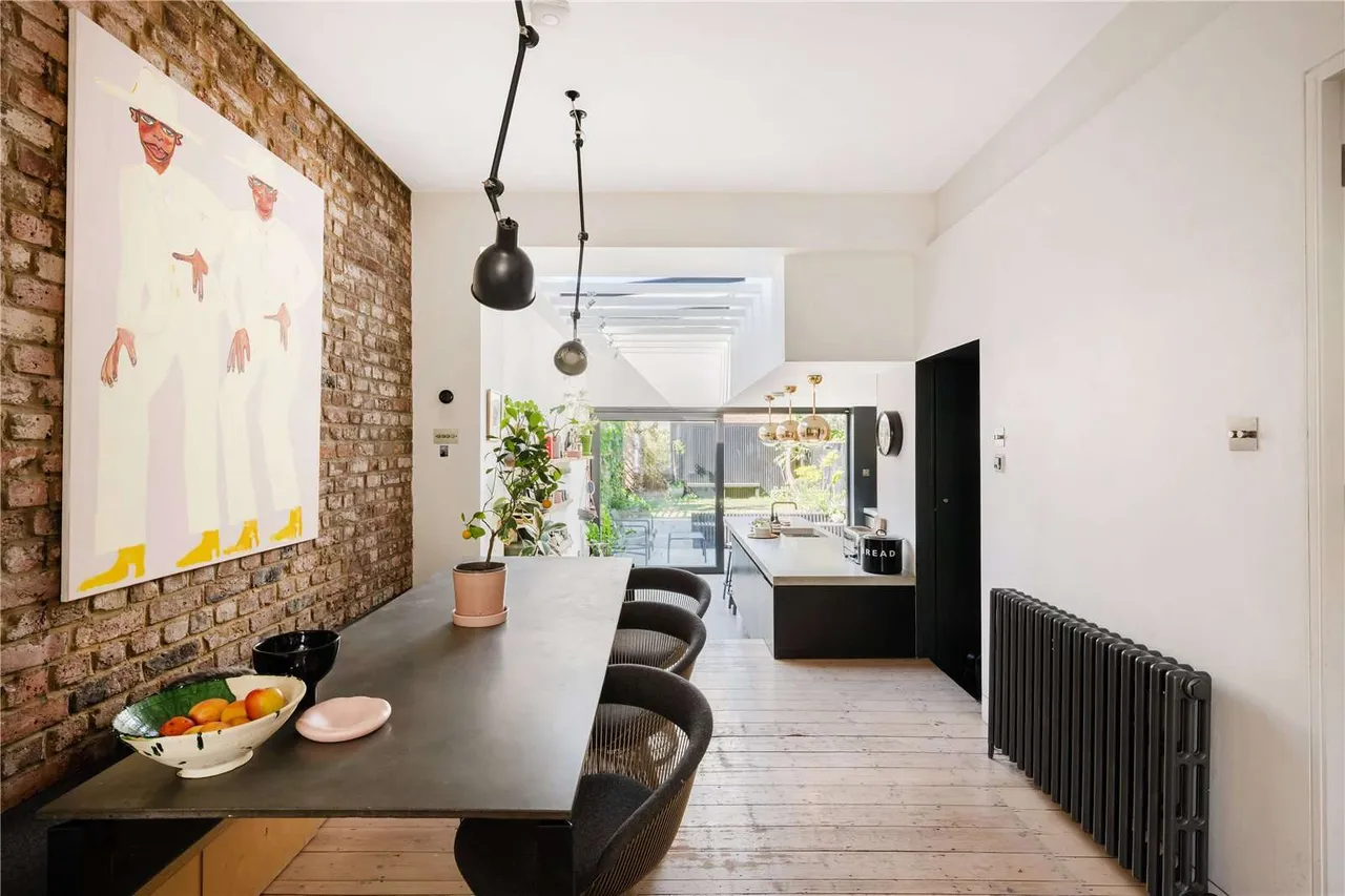 Queen Anne Road, London, E9, photo 11