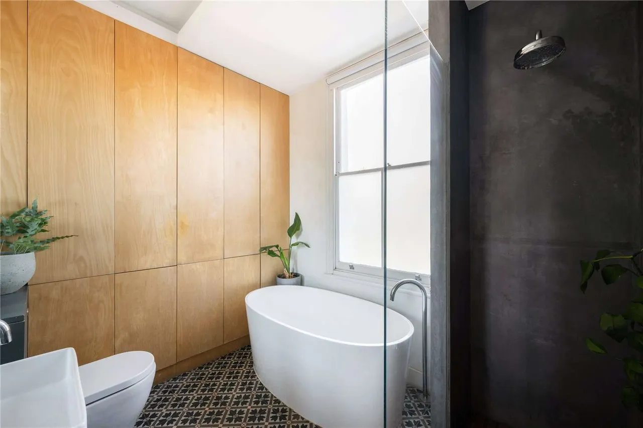 Queen Anne Road, London, E9, photo 24