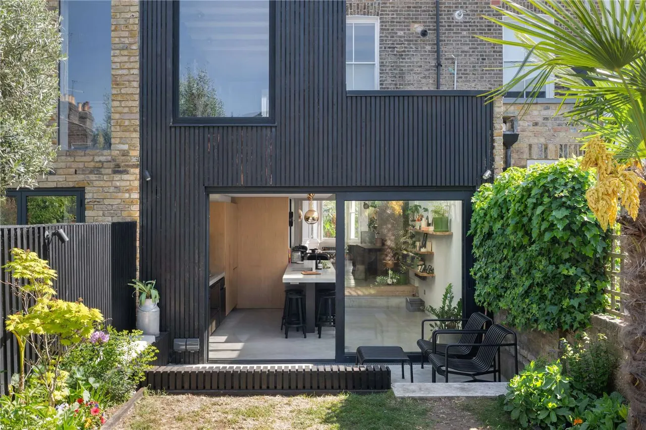 Queen Anne Road, London, E9, photo 28