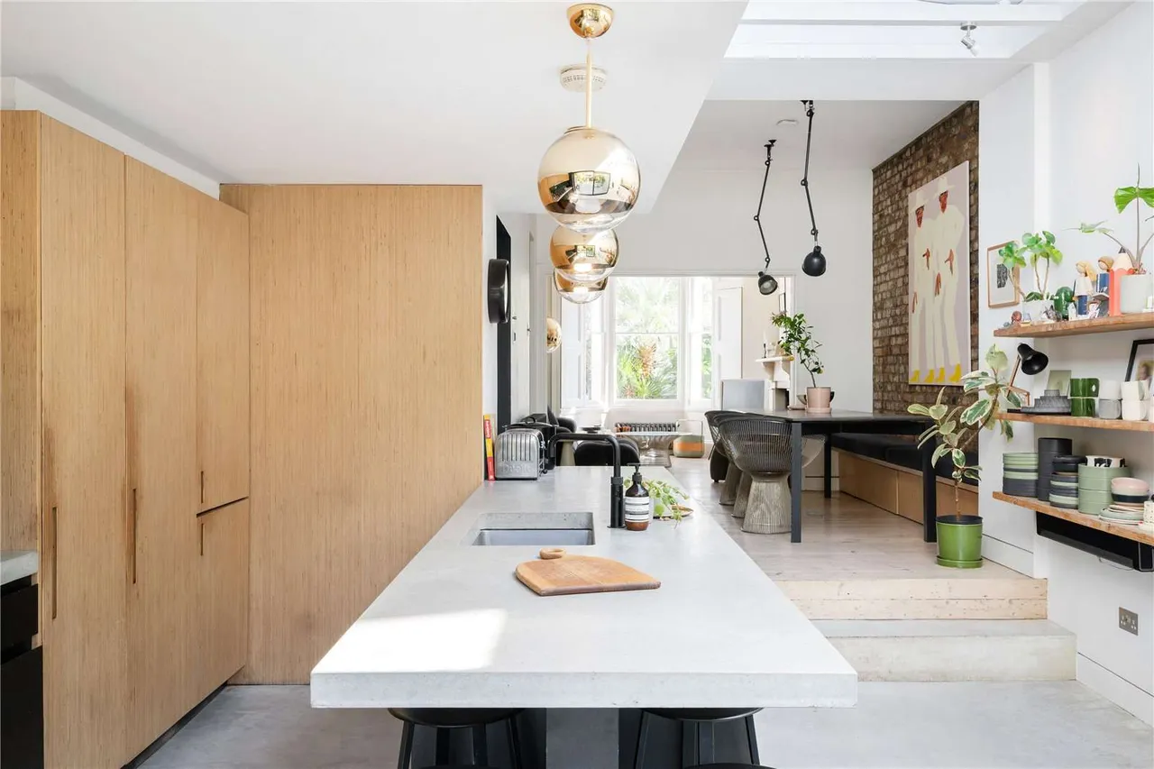 Queen Anne Road, London, E9, photo 15