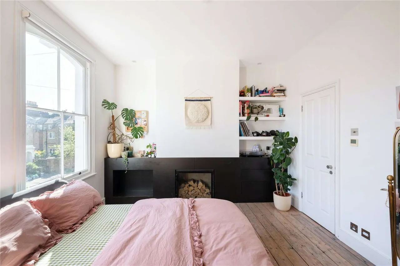 Queen Anne Road, London, E9, photo 20