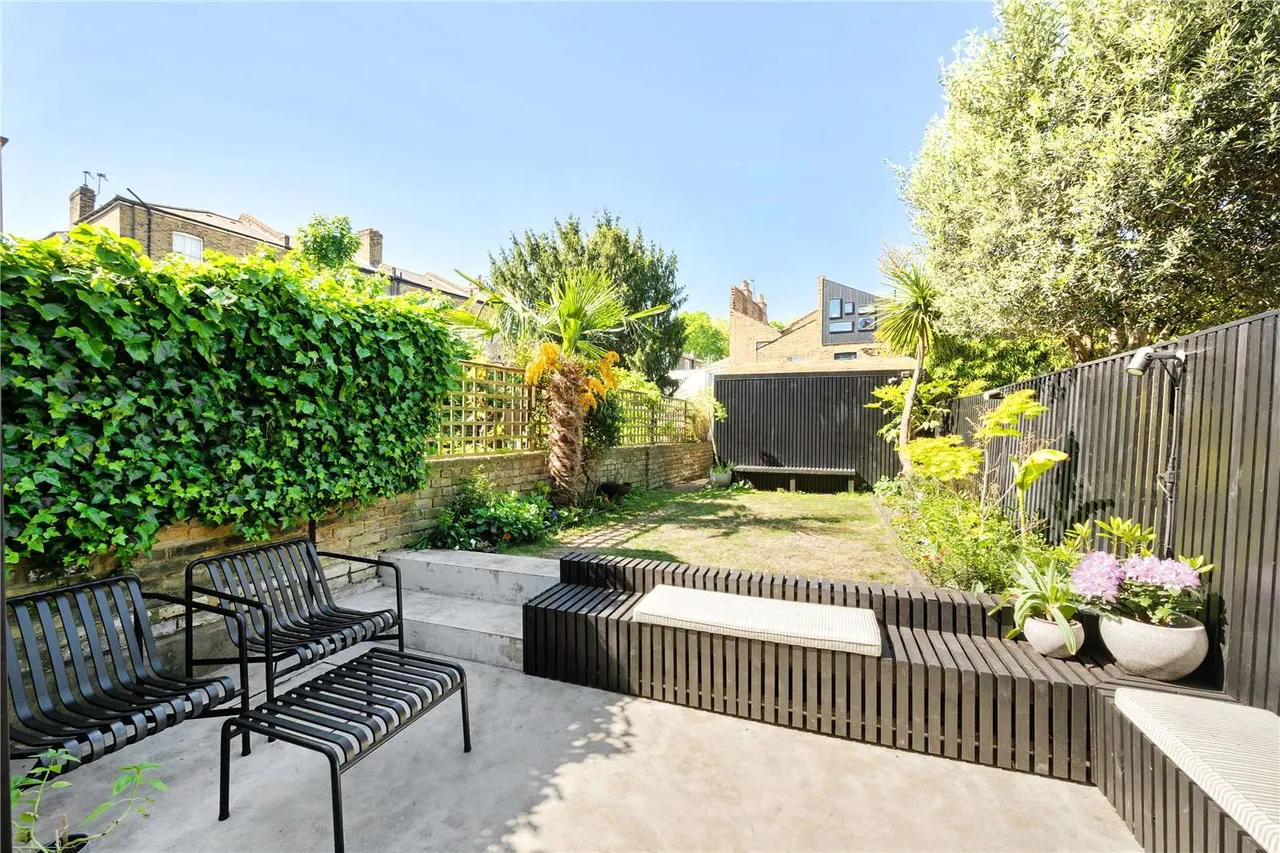 Queen Anne Road, London, E9, photo 29