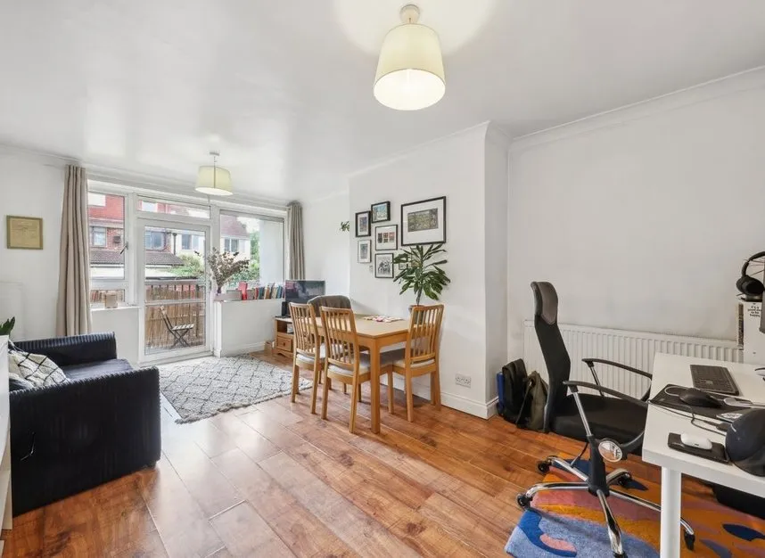 Gibbon Road, Peckham, SE15, photo 2