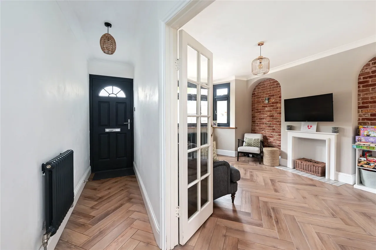 Guildford Street, Staines, TW18, photo 5