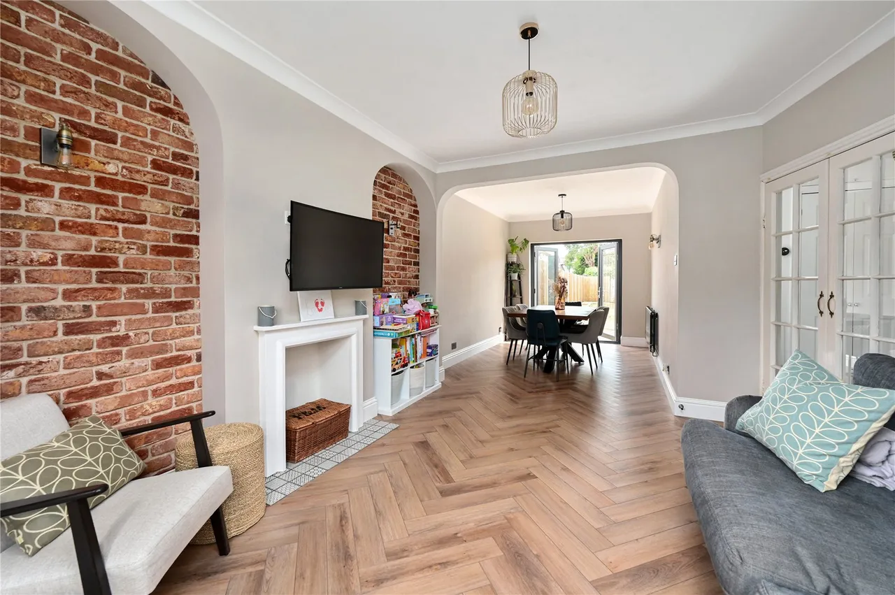 Guildford Street, Staines, TW18, photo 2