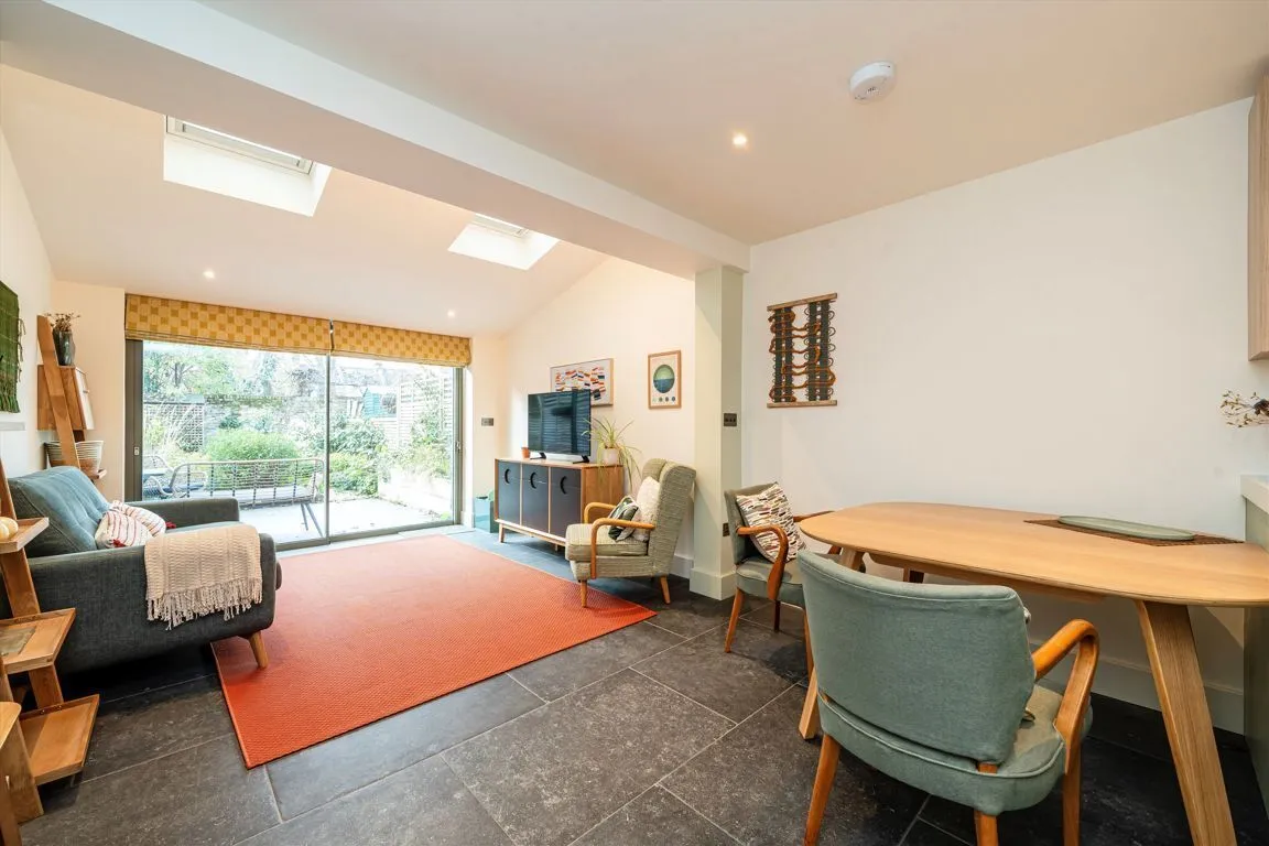 4 bed property for sale, Beaumont Road, W4