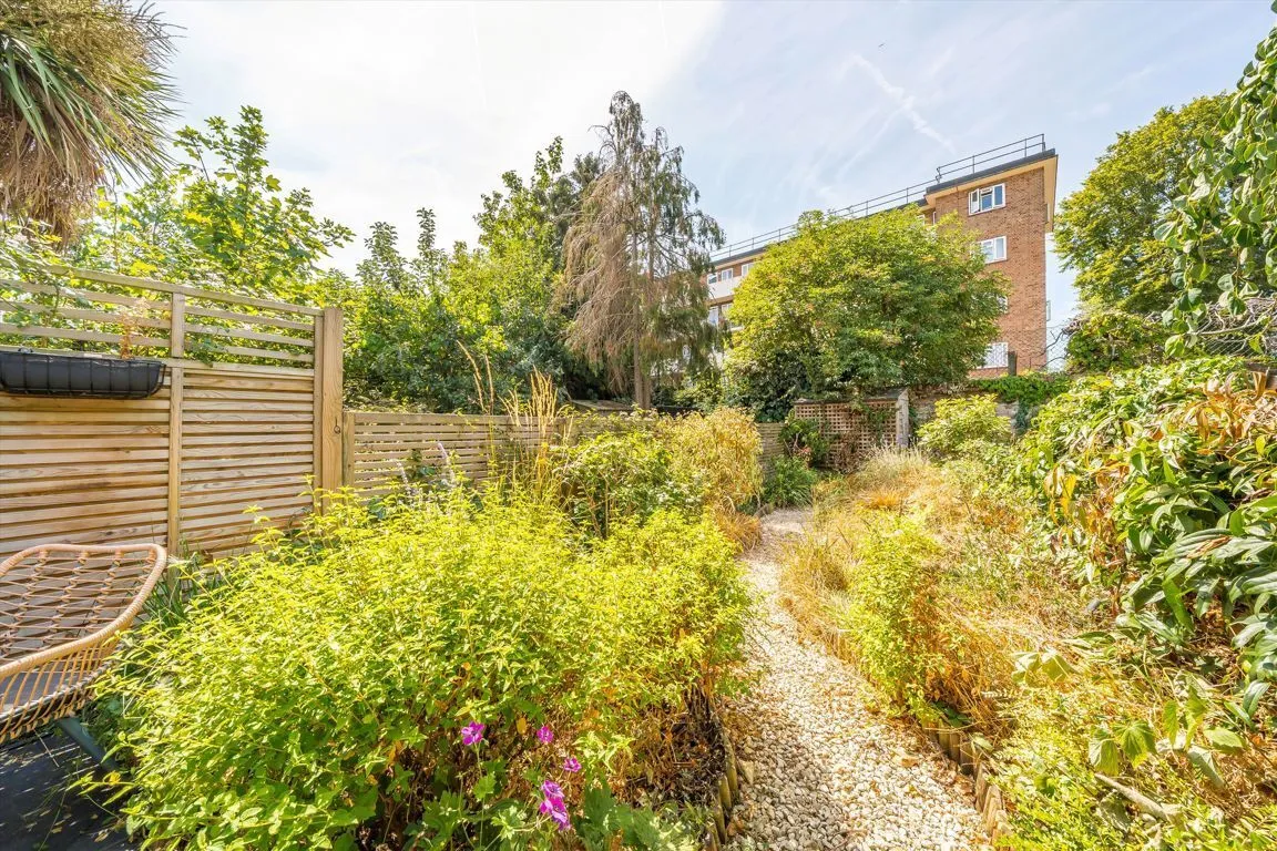 Beaumont Road, W4, photo 9