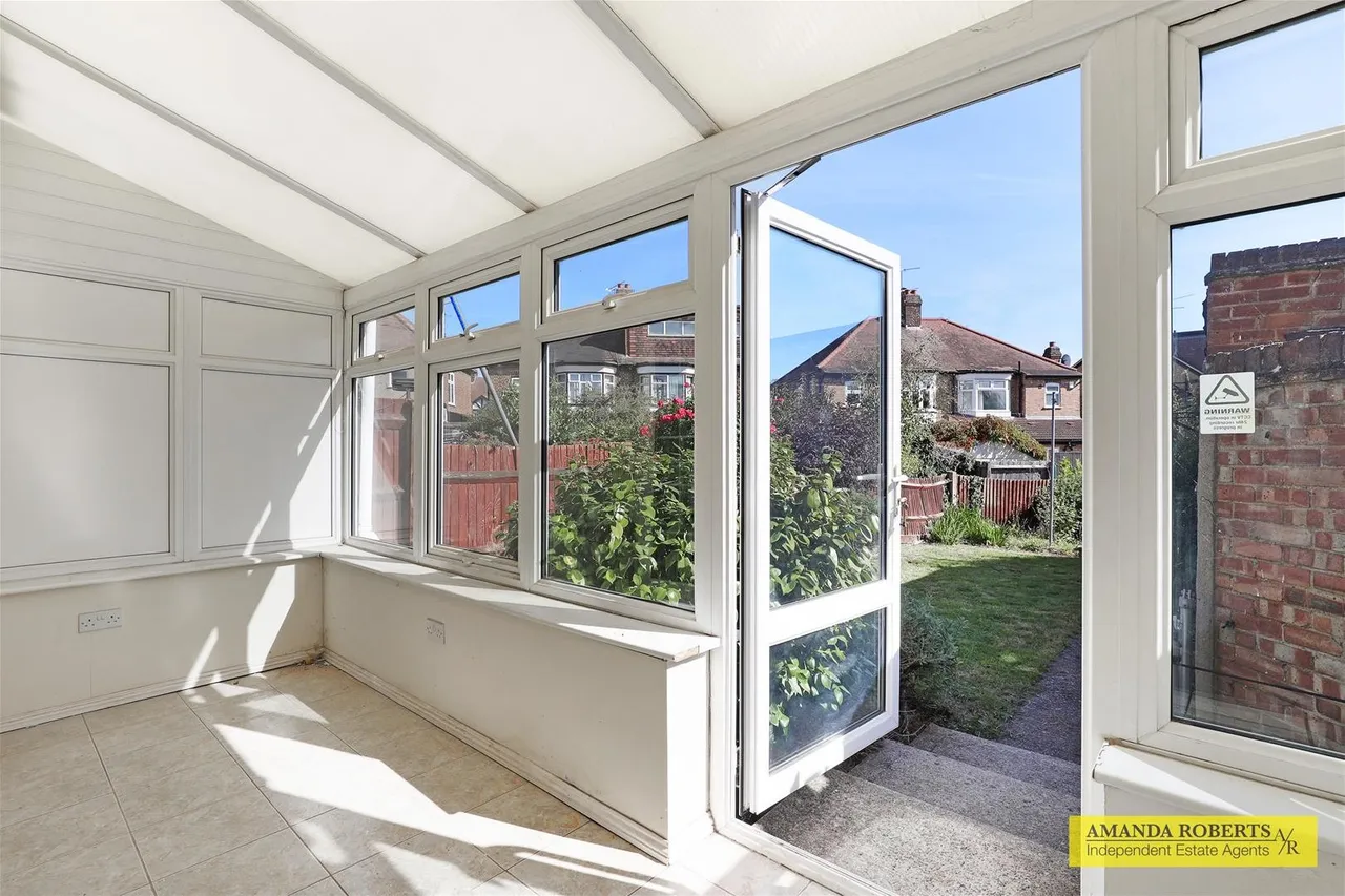 Fairlight Avenue, Chingford, photo 17