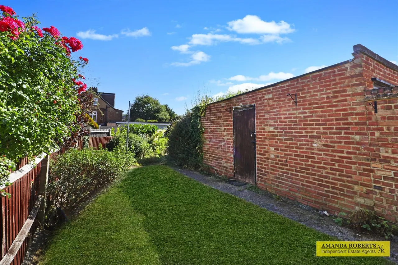 Fairlight Avenue, Chingford, photo 19