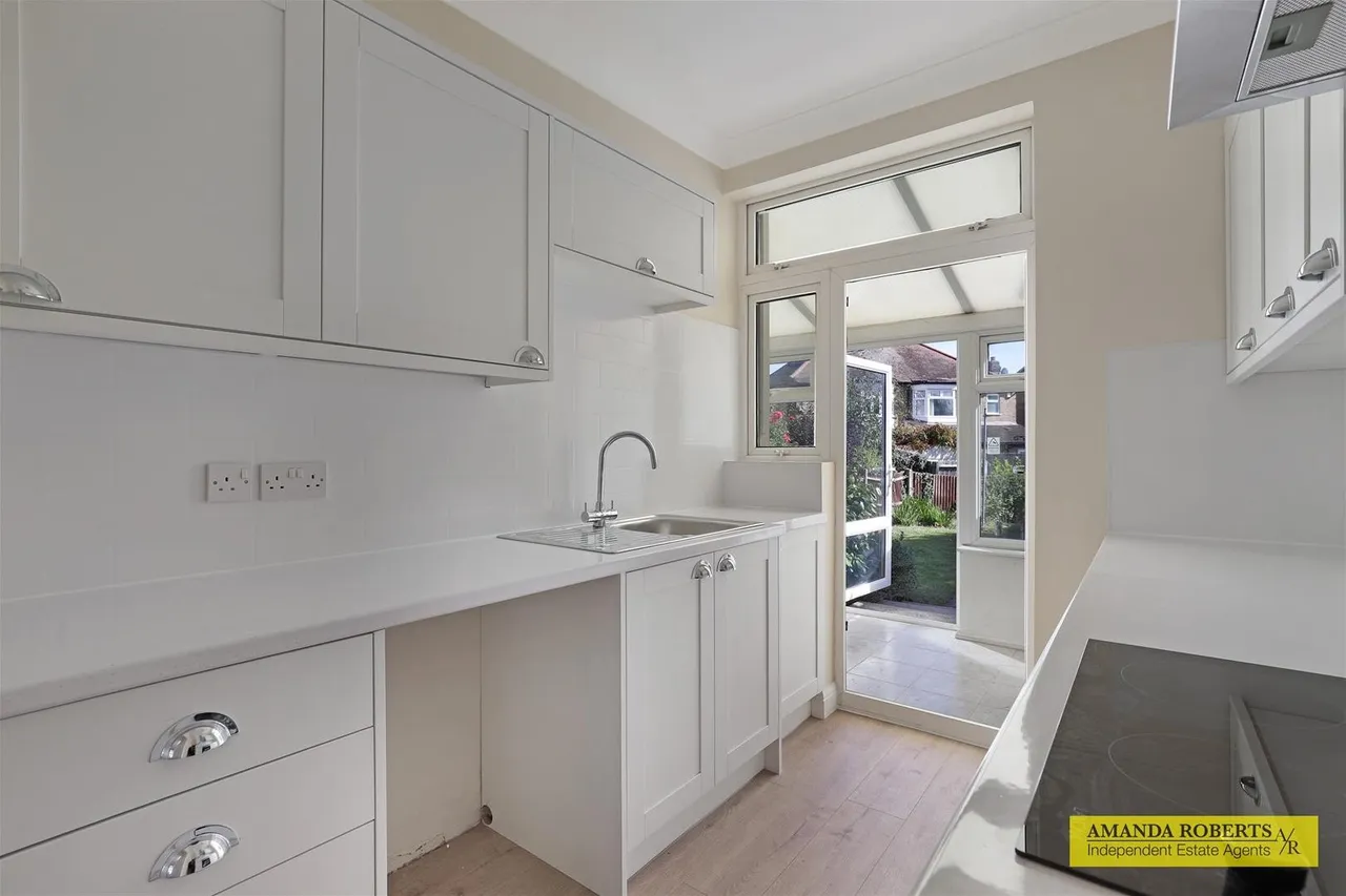 Fairlight Avenue, Chingford, photo 6