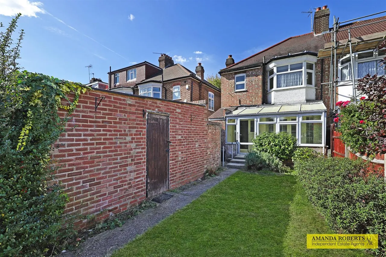 Fairlight Avenue, Chingford, photo 21