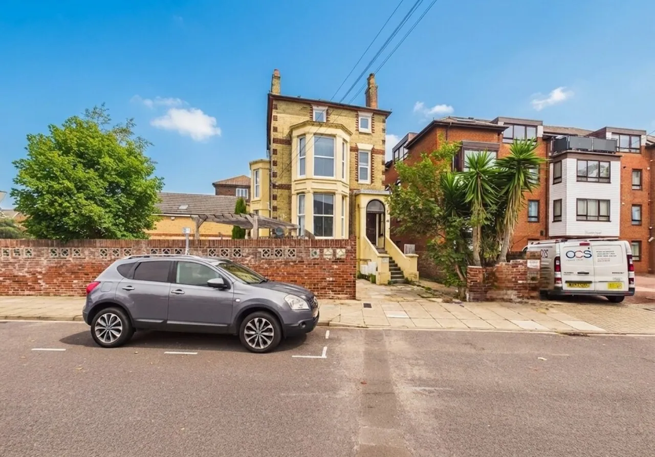 2 bed flat to rent, Wilson Grove, Southsea, PO5