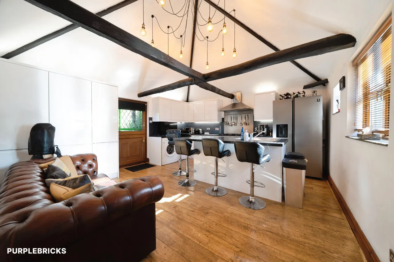 Hatch Farm Mews, Addlestone, KT15, photo 2