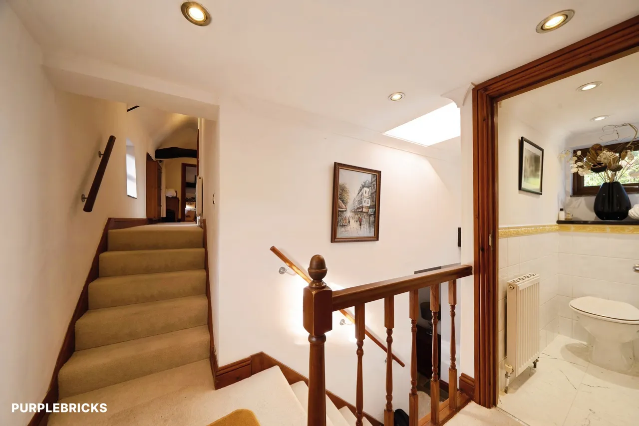 Hatch Farm Mews, Addlestone, KT15, photo 13