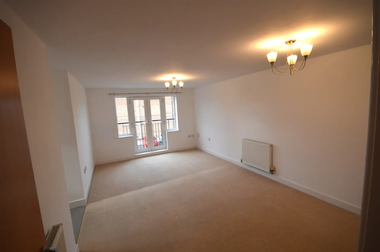 2 bed flat to rent, Greenacre Way, Sheffield, S12